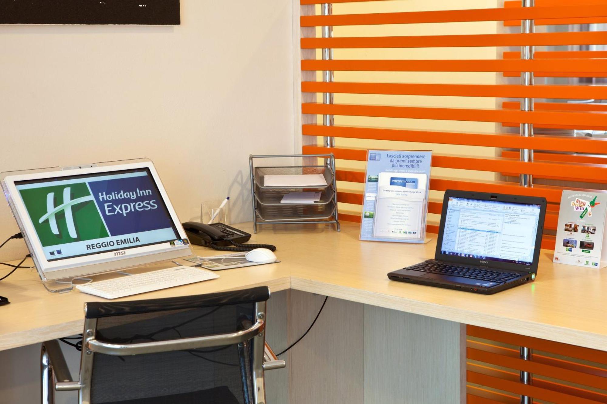 Holiday Inn Express Reggio Emilia By Ihg Екстериор снимка